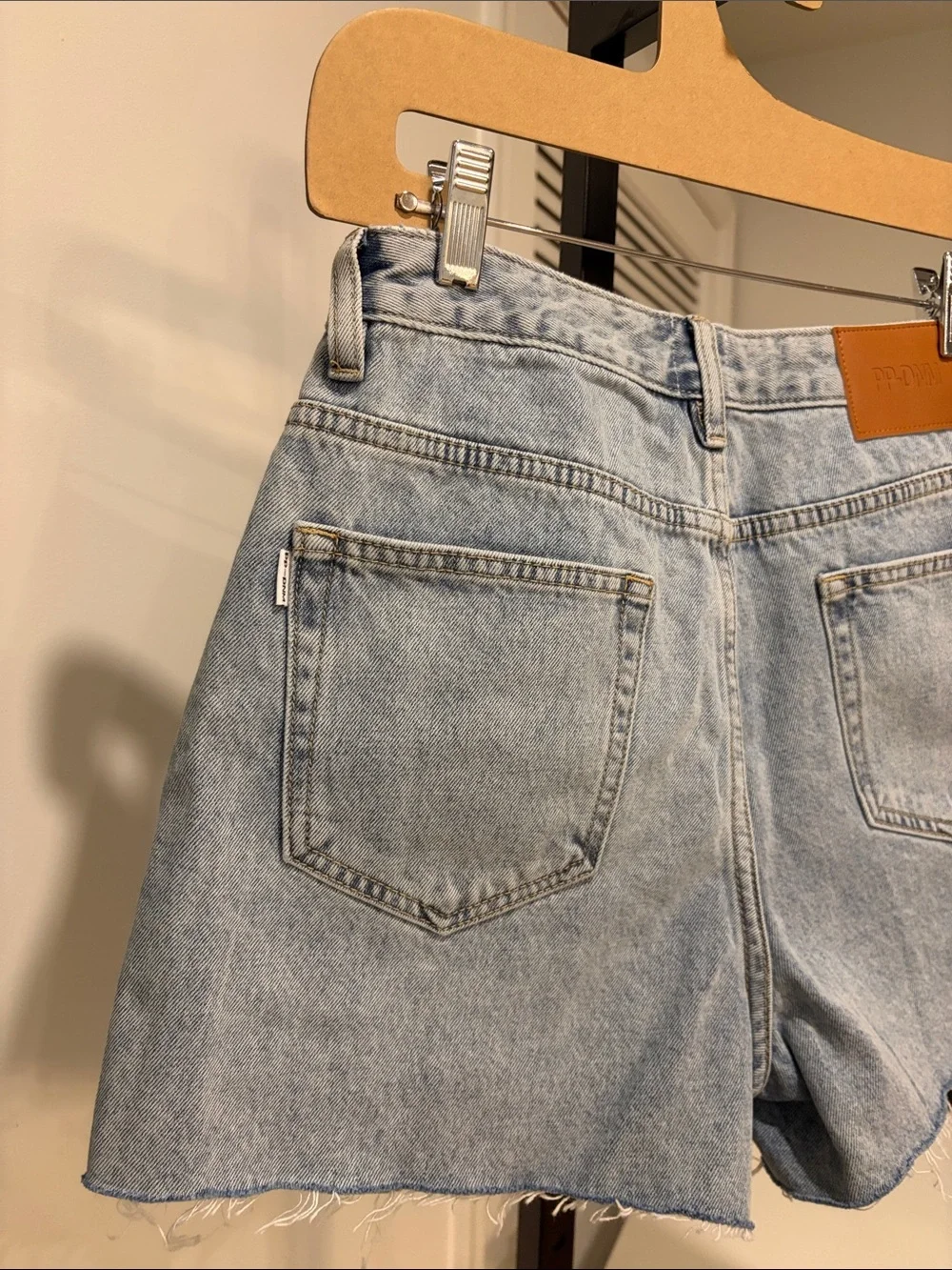 Princess Polly Camari Denim Shorts – Light Wash | Relaxed Slouchy Fit | US 4